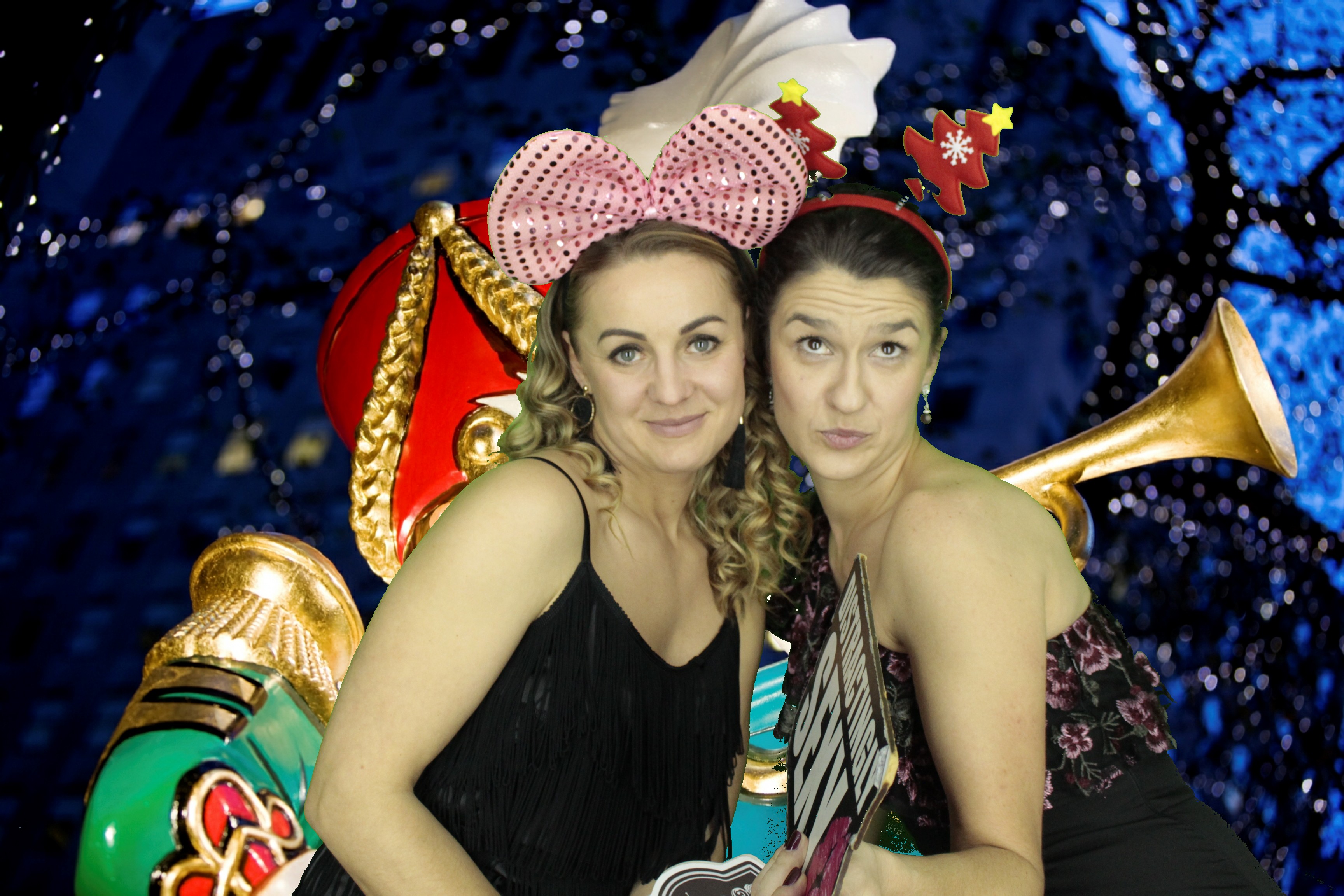 Ocean Network Express Christmas Party 2019 | View more photos from the event at gallery.myphotoboothexperience.co.uk/u/MyPhotoBoothExperienceLtd/Ocean-Network-Express-Christmas-Party-2019